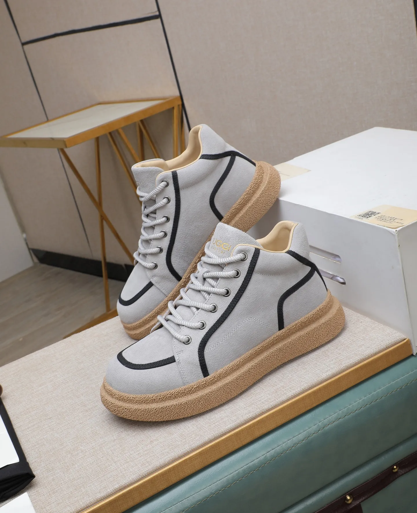 Men's shoes 💰600 IUGGI new retro presbyopia men's shoes, casual and versatile, full of high-end sense, fashionable, luxury and personalized style, joint style, retro presbyopia factor, full of handsome style, first layer suede cowhide, wool lining, rubber outsole, light and non-slip size: 39-44